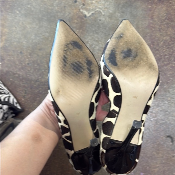 GUESS Women's Leopard Print Heels - Picture 4 of 5